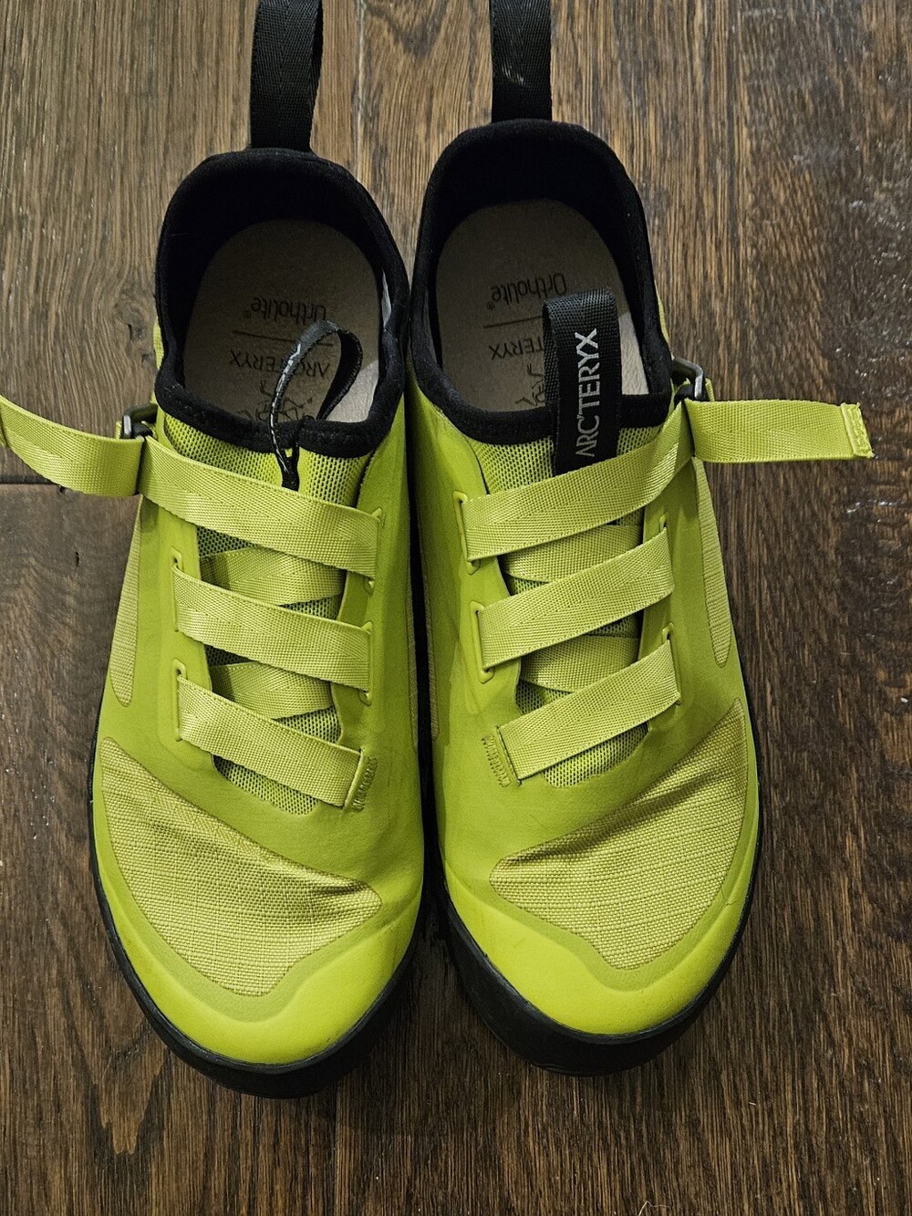 Arc'teryx Ladies Size 7 Neon Yellow Athletic Shoes with Hook-and-Loop Straps